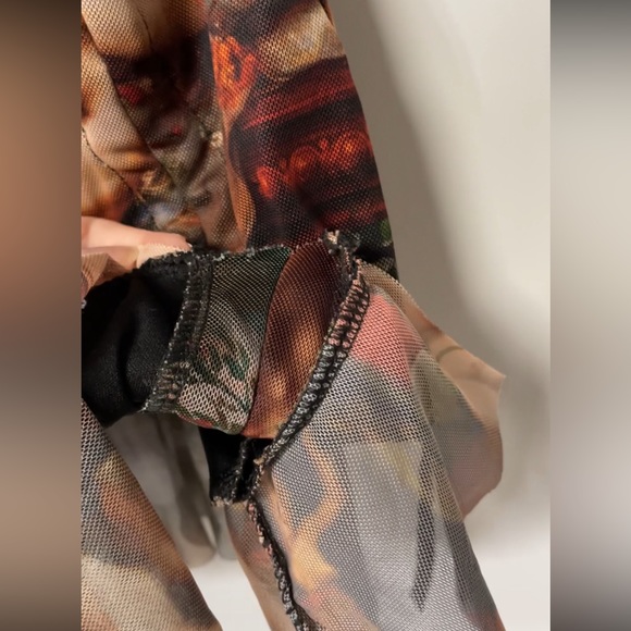 Mesh Renaissance Print Ruched Bodycon Dress (PrettyLittleThing) - Picture 7 of 8